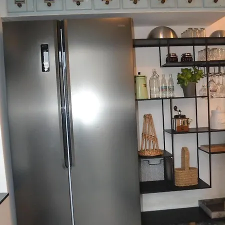 Maison Du Chien * Corbion