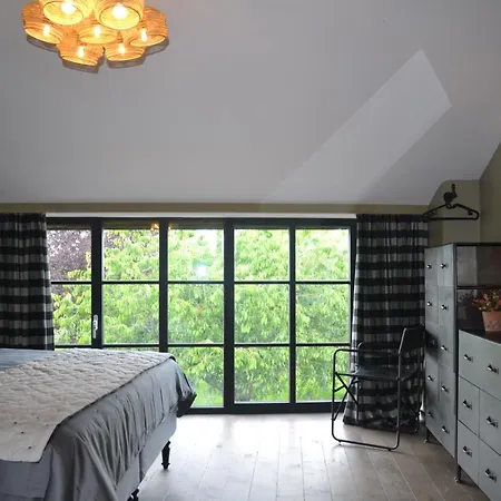 Maison Du Chien Corbion