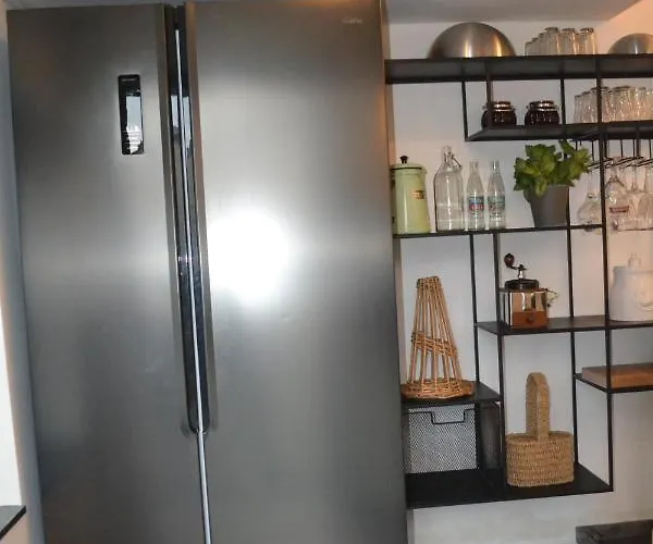 Maison Du Chien * Corbion