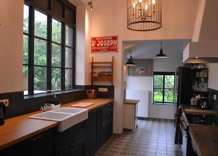 Maison Du Chien بيت للعطل Corbion