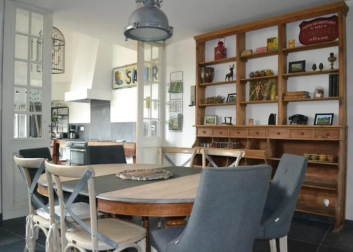 Maison Du Chien Holiday home Corbion